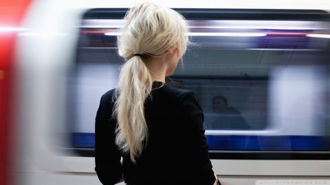 Hagyari podpísal 2,5 milióna bez poslancov. Za podobnú chybu dostal Benč 5 rokov natvrdo.